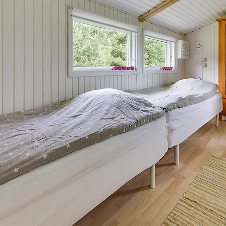 Three-bedroom Holiday In * Hals