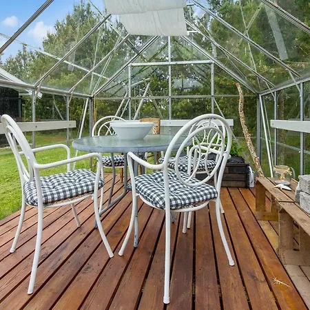 Hébergement de vacances Three-bedroom Holiday In *