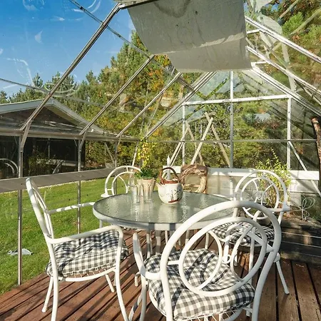 Three-bedroom Holiday In Hals
