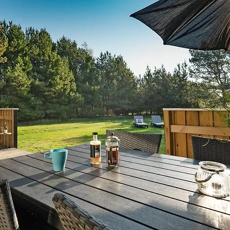 Hébergement de vacances Three-bedroom Holiday In