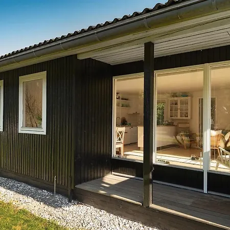 Three-bedroom Holiday In Hals